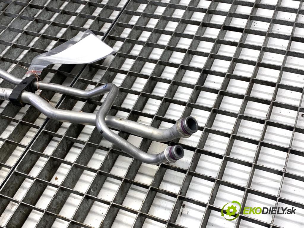 AUDI A8 D4 sedan 2015 368 kW 6.3 W12 quattro 6299 rúrka klimatizácie 4H0820181 4H0820725 (Rúrka klimatizácie)