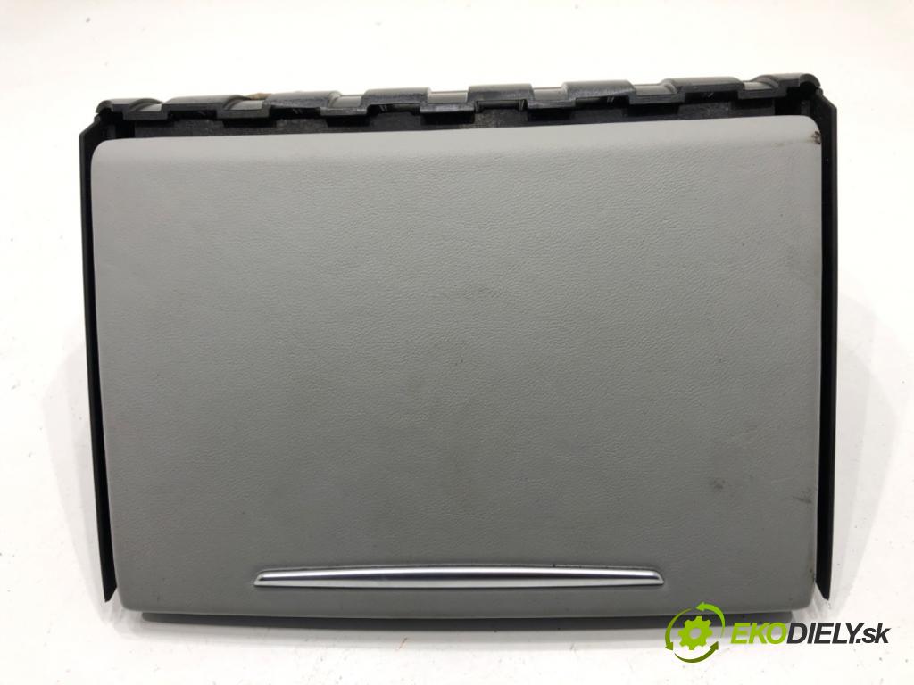 AUDI A8 D4 sedan 2015 368 kW 6.3 W12 quattro 6299 Držiak na nápoje 4H4862523A (Držiak (úchyt) na nápoje)