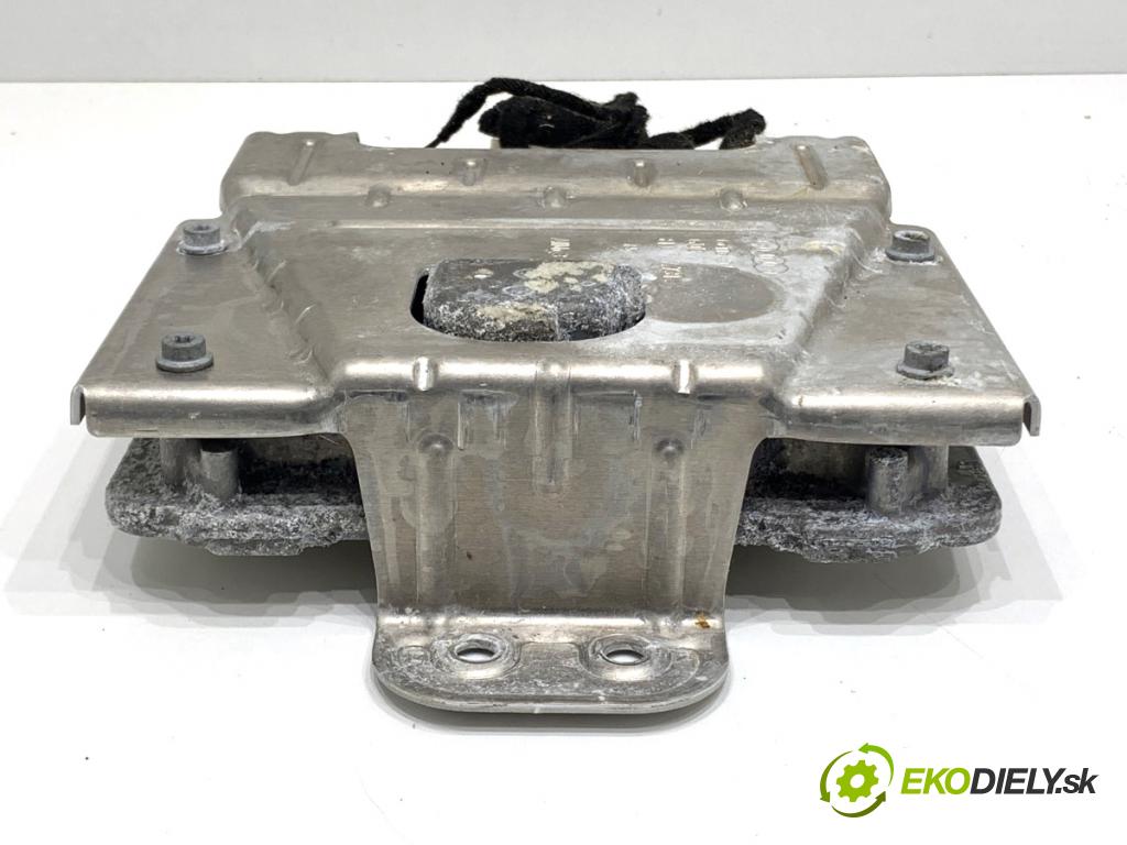 AUDI A8 D4 sedan 2015 368 kW 6.3 W12 quattro 6299 modul servočerpadlo 8K0907144M (Řídící jednotka ostatní)