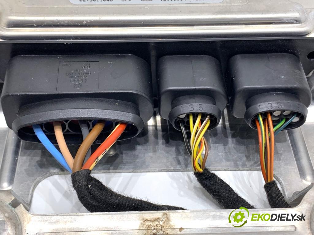 AUDI A8 D4 sedan 2015 368 kW 6.3 W12 quattro 6299 modul servočerpadlo 8K0907144M (Řídící jednotka ostatní)