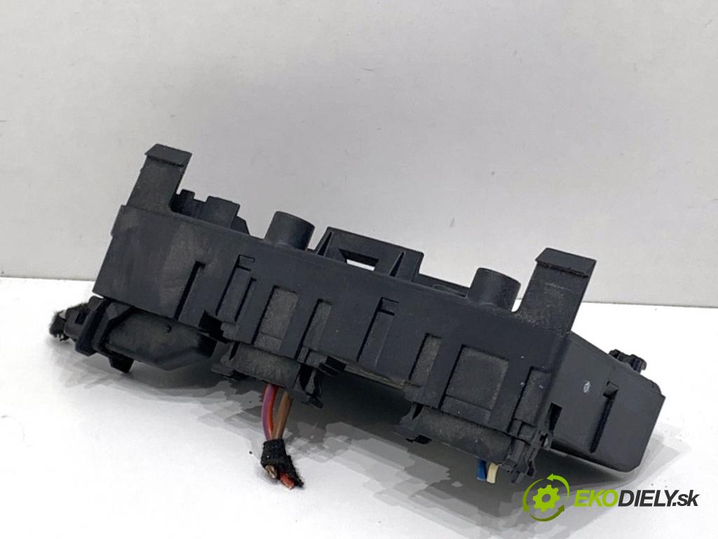 AUDI A8 D4 sedan 2015 368 kW 6.3 W12 quattro 6299 Modul dverí 4H0959107AC