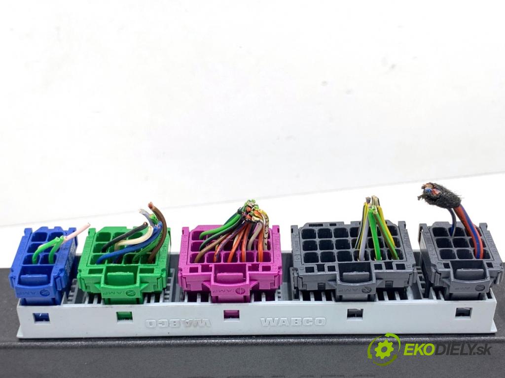 AUDI A8 D4 sedan 2015 368 kW 6.3 W12 quattro 6299 Modul nápravy 4G0907553G