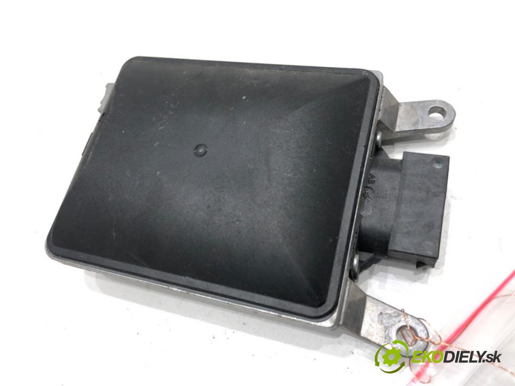 AUDI A8 D4 sedan 2015 368 kW 6.3 W12 quattro 6299 ASISTENT: PASA rýchlosti 4H0907566F