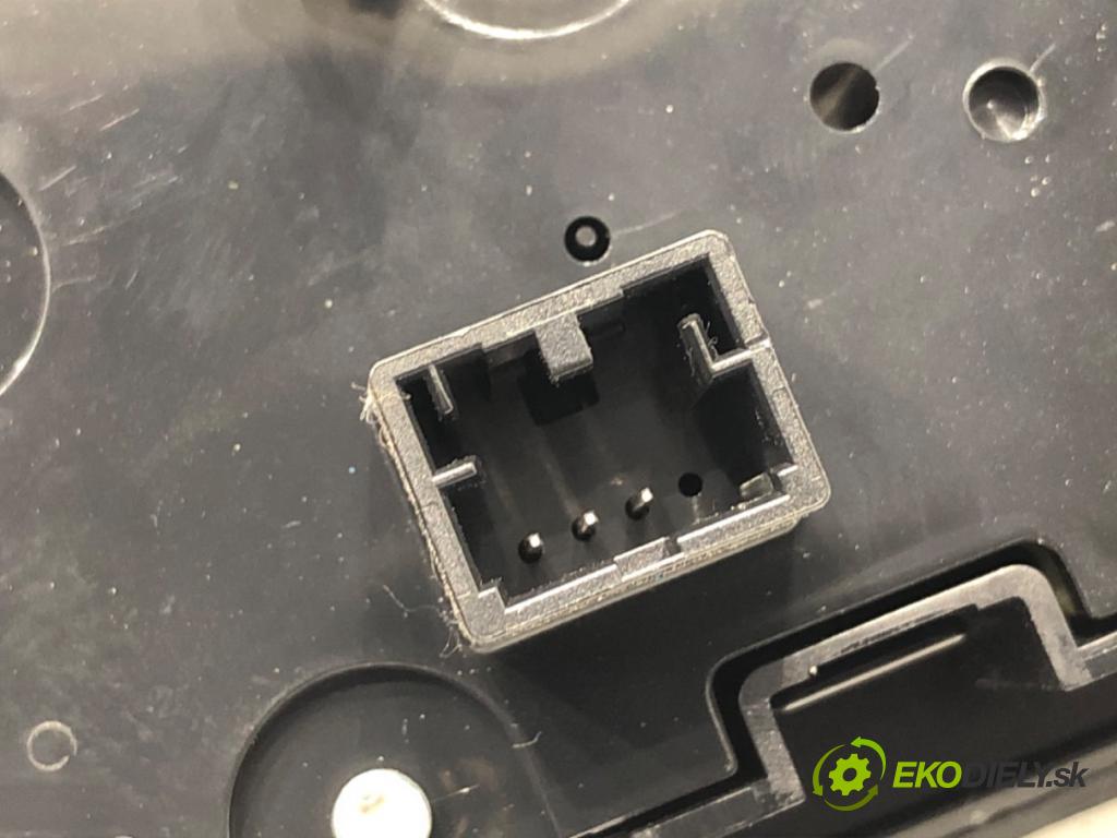 AUDI A8 D4 sedan 2015 368 kW 6.3 W12 quattro 6299 Prepínač nastavenia sedačky 4H1959820E