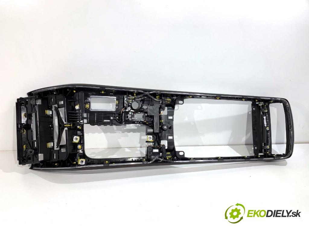 AUDI A8 D4 sedan 2015 368 kW 6.3 W12 quattro 6299 kryt TUNEL: stredového 4H1864348