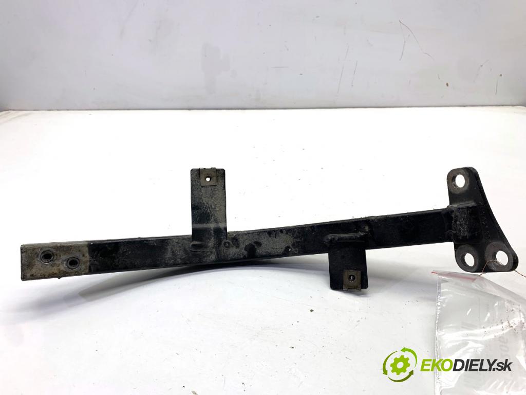 AUDI A8 D4 sedan 2015 368 kW 6.3 W12 quattro 6299 držiak blatníka ľavy 4H0821394