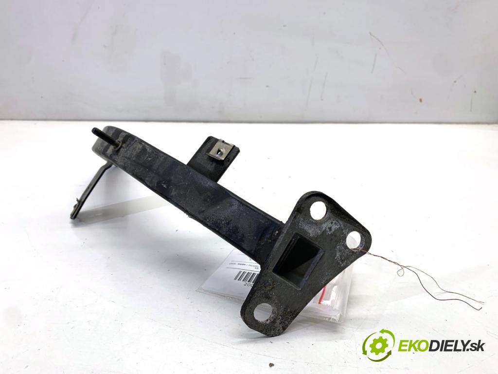 AUDI A8 D4 sedan 2015 368 kW 6.3 W12 quattro 6299 držák blatníka levý 4H0821394