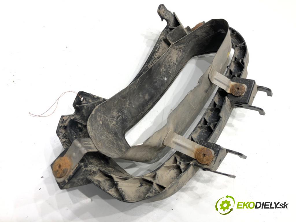 AUDI A8 D4 sedan 2015 368 kW 6.3 W12 quattro 6299 KONIEC: VÝFUK: ľavá strana 4H0253825