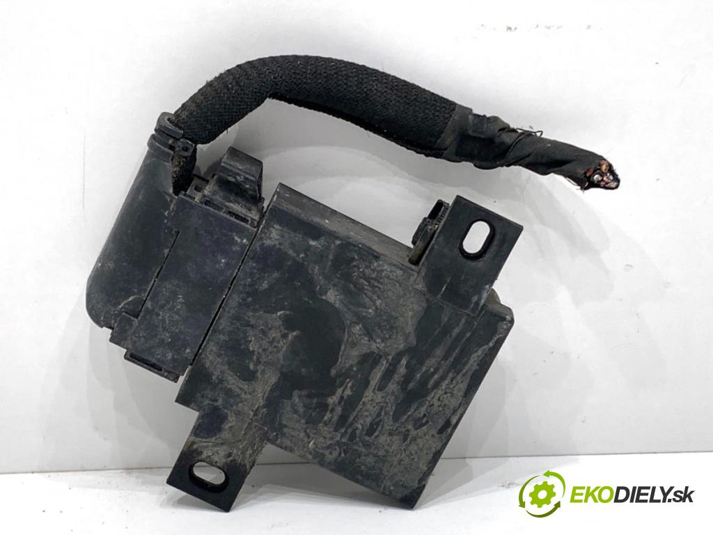 AUDI A8 D4 sedan 2015 368 kW 6.3 W12 quattro 6299 Modul pumpy paliva 4H0906093A