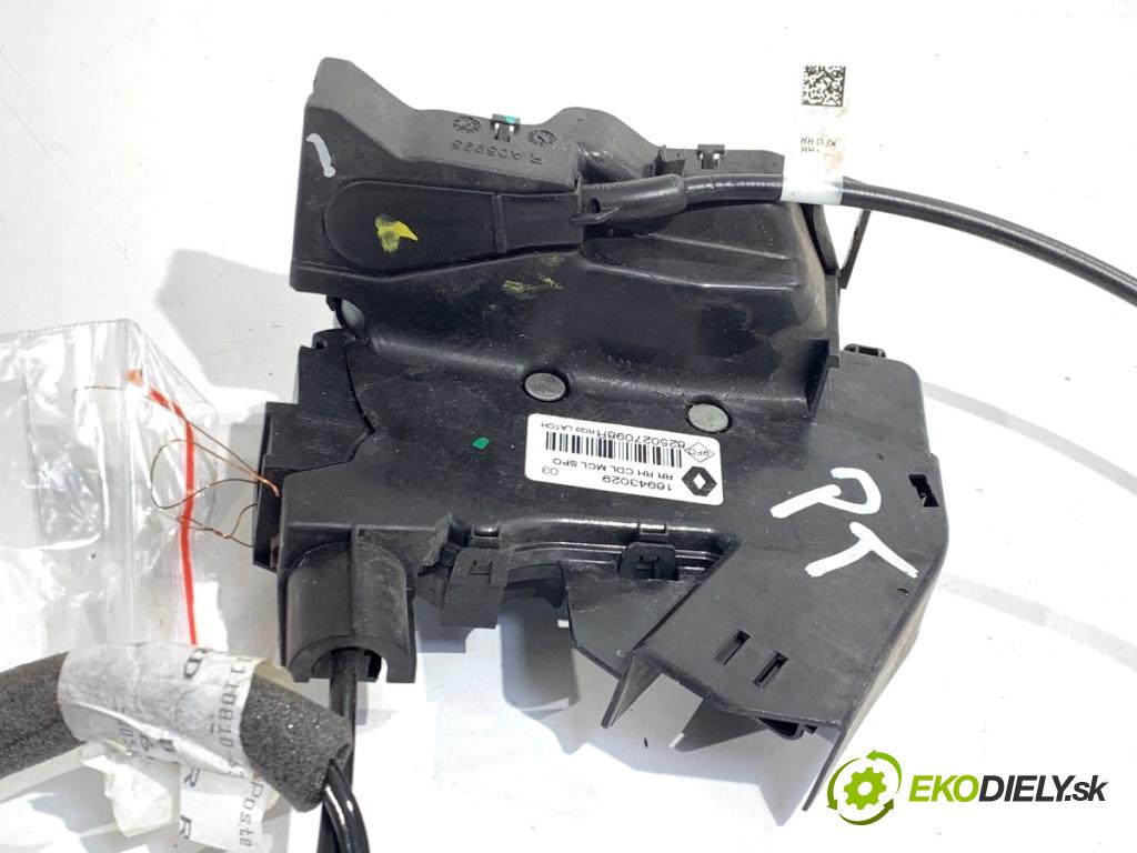 RENAULT TALISMAN sedan 2017 110 kW 1.6 TCe 150 1618 zámok Dvere pravy zad 16943029