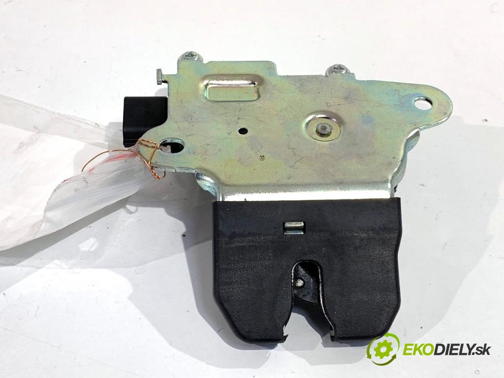 RENAULT TALISMAN sedan 2017 110 kW 1.6 TCe 150 1618 zámok dverí zad 