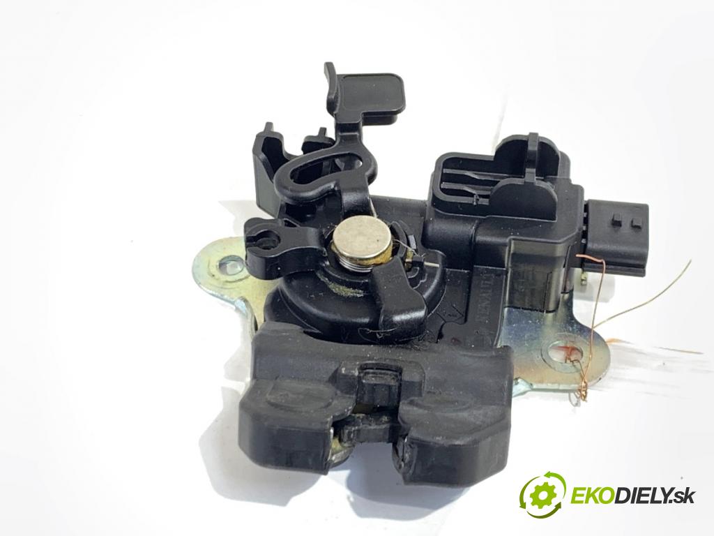 RENAULT TALISMAN sedan 2017 110 kW 1.6 TCe 150 1618 zámok dverí zad