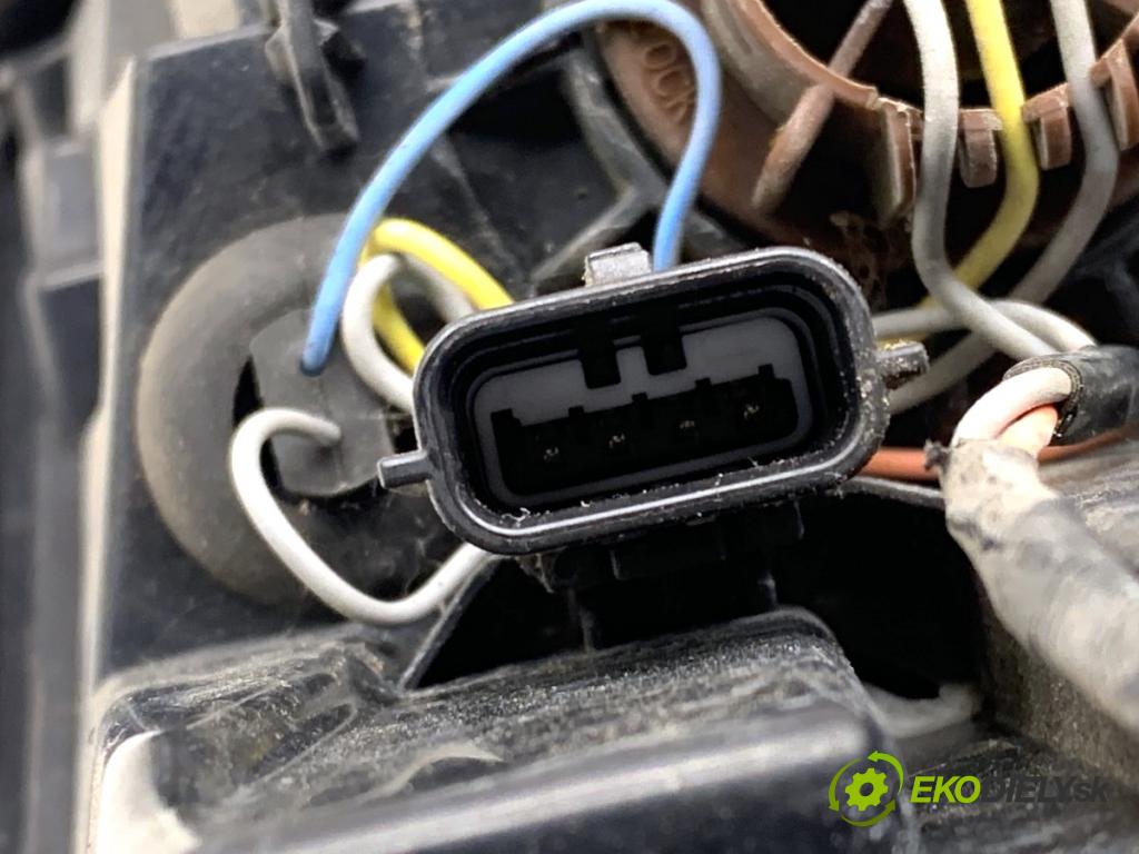 RENAULT TALISMAN sedan 2017 110 kW 1.6 TCe 150 1618 Svetlo pravy zad