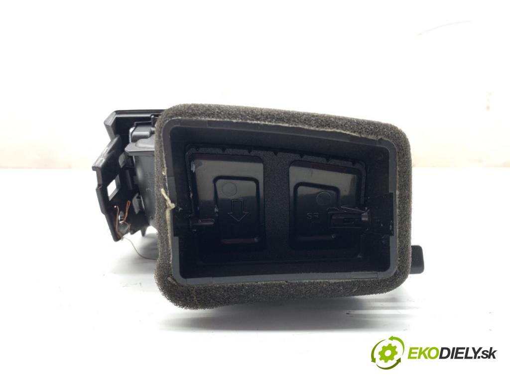 RENAULT TALISMAN sedan 2017 110 kW 1.6 TCe 150 1618 Mriežky kúrenia pravy predný 68760-3201R