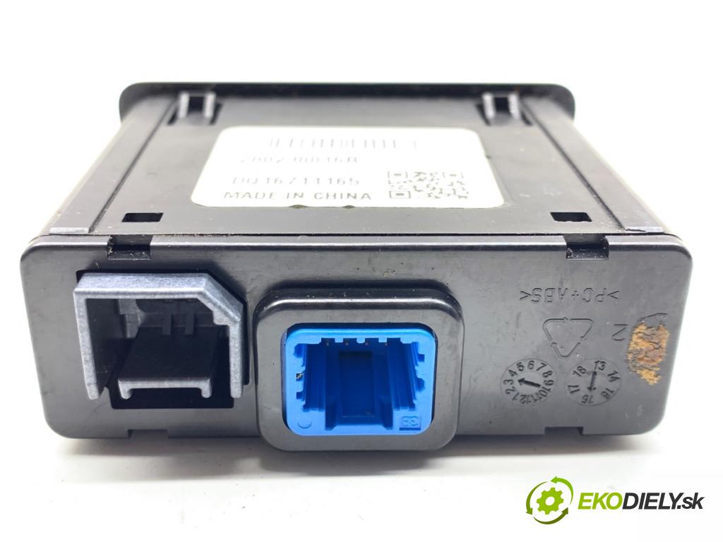 RENAULT TALISMAN sedan 2017 110 kW 1.6 TCe 150 1618 HNÍZDO: USB 280230016R