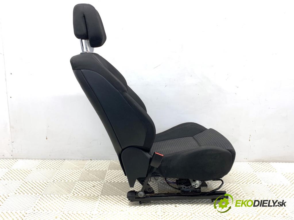 RENAULT TALISMAN sedan 2017 110 kW 1.6 TCe 150 1618 Sedadlo ľavy predný