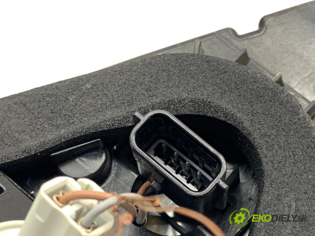 RENAULT TALISMAN sedan 2017 110 kW 1.6 TCe 150 1618 Svetlo zad ľavá strana vnútorná 265552260R (Kľučka dverí ostatné)