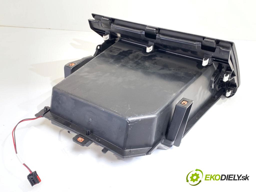 JEEP CHEROKEE KL SUV 2014 125 kW 2.0 CRD 4x4 1956 Priehradka, kastlík spolujazdca 68141475A (Priehradka (kastlík))