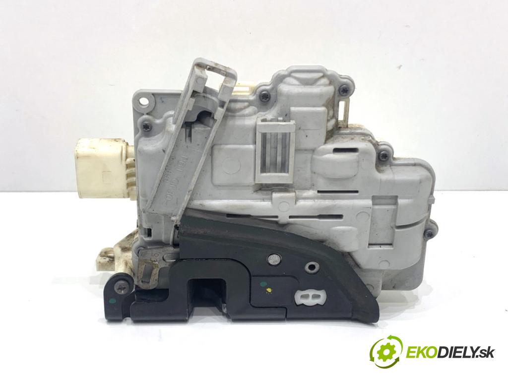 AUDI A5 8T coupe 2007 140 kW 2.7 TDI 2698 zámok Dvere pravy predný 8J1837016A