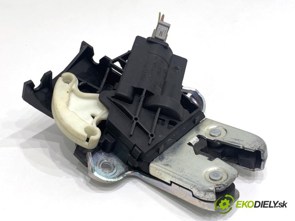 AUDI A5 8T coupe 2007 140 kW 2.7 TDI 2698 zámok dverí zad 4F5827505D