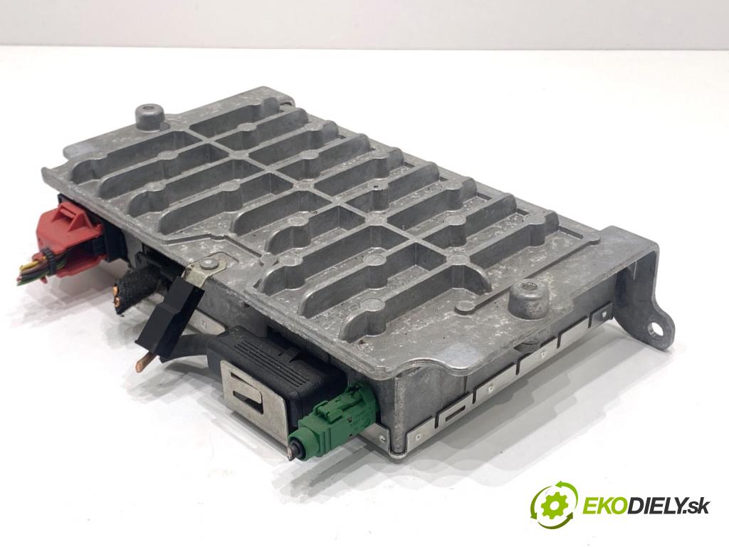 AUDI A5 8T coupe 2007 140 kW 2.7 TDI 2698 zesilovač 8T0035462 (Zesilovač)