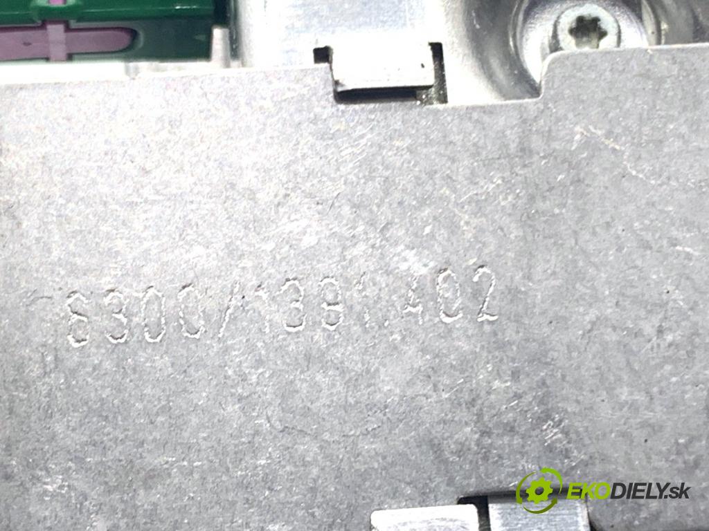 AUDI A5 8T coupe 2007 140 kW 2.7 TDI 2698 zesilovač 8T0035462 (Zesilovač)