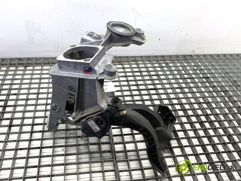 AUDI A5 8T coupe 2007 140 kW 2.7 TDI 2698 PEDÁL: 8K1721117 (Potenciometer plynového pedálu)