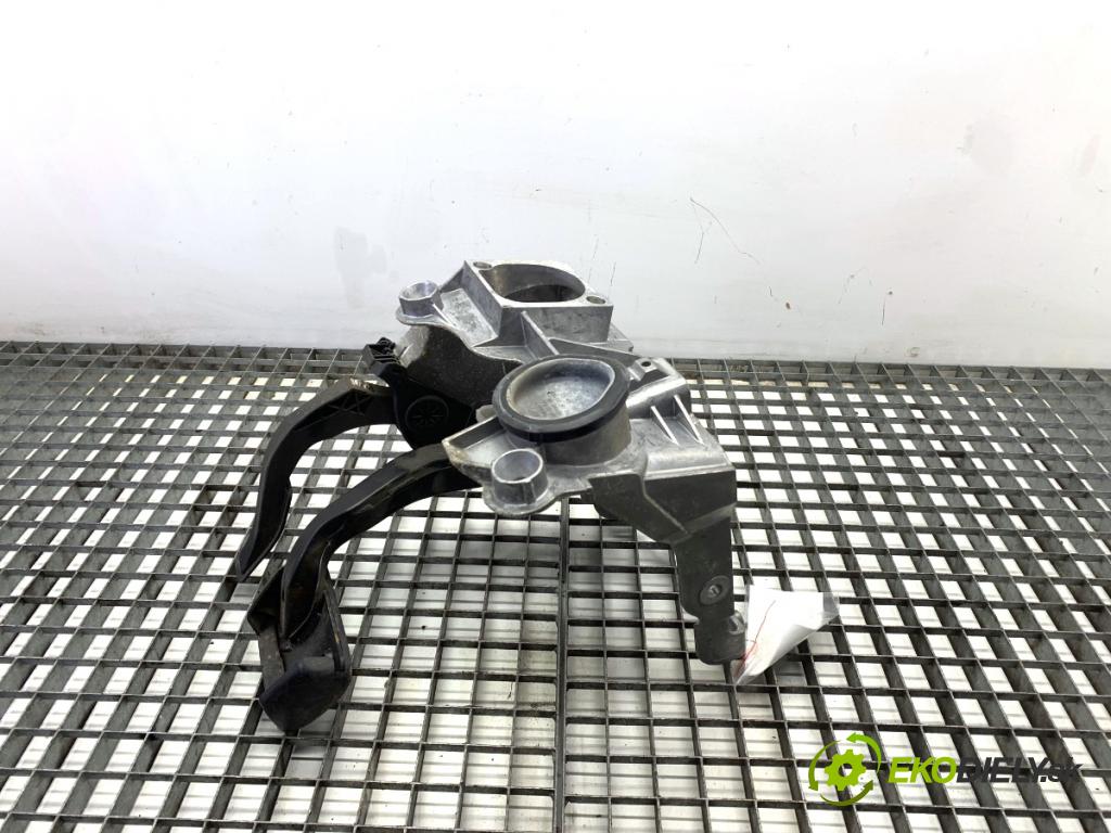 AUDI A5 8T coupe 2007 140 kW 2.7 TDI 2698 PEDÁL: 8K1721117 (Potenciometer plynového pedálu)