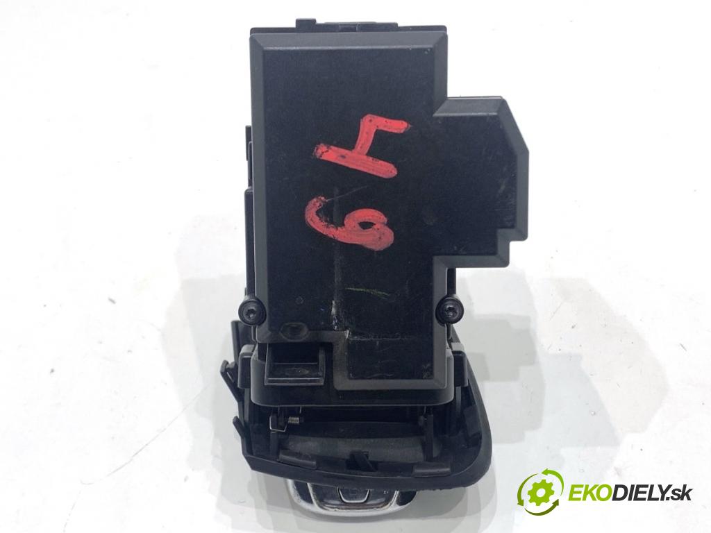 AUDI A5 8T coupe 2007 140 kW 2.7 TDI 2698 spinačka 8K0909131B (Spínacia skrinka)