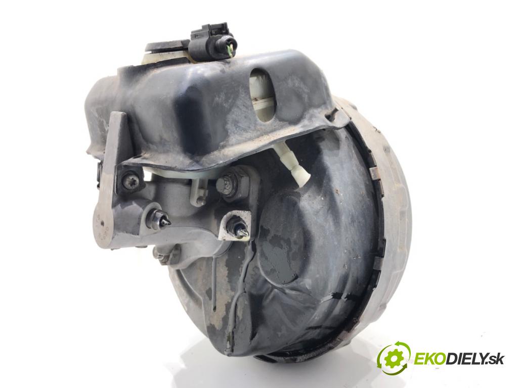 AUDI A5 8T coupe 2007 140 kW 2.7 TDI 2698 Posilovač bŕzd 8K0612103E