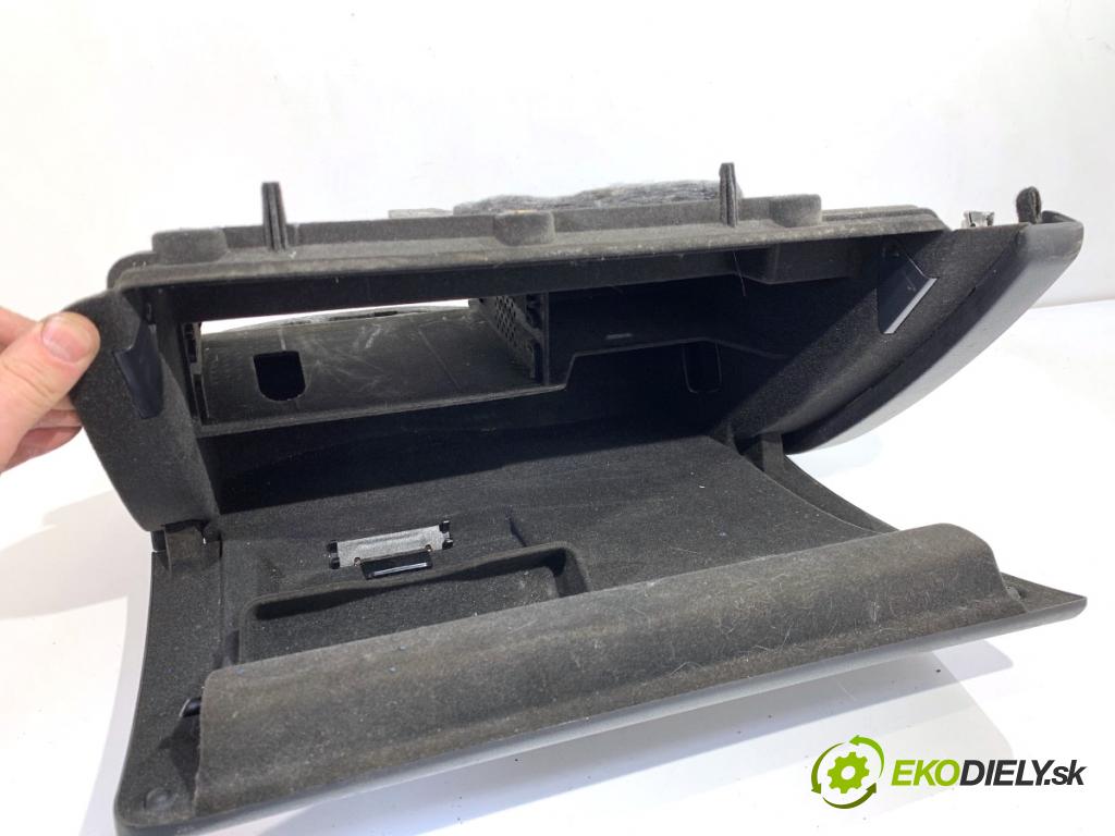 AUDI A5 8T coupe 2007 140 kW 2.7 TDI 2698 Priehradka, kastlík spolujazdca 8K1857035A (Priehradka (kastlík))