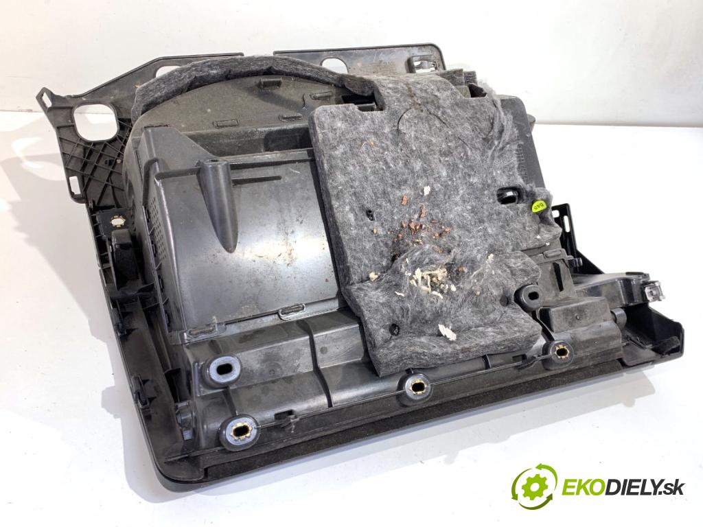 AUDI A5 8T coupe 2007 140 kW 2.7 TDI 2698 Priehradka, kastlík spolujazdca 8K1857035A (Priehradka (kastlík))