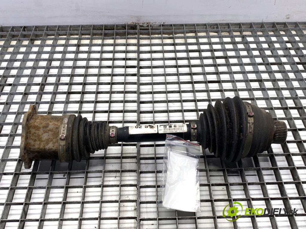 AUDI A5 8T coupe 2007 140 kW 2.7 TDI 2698 Poloos ľavy predný 8K0407271E