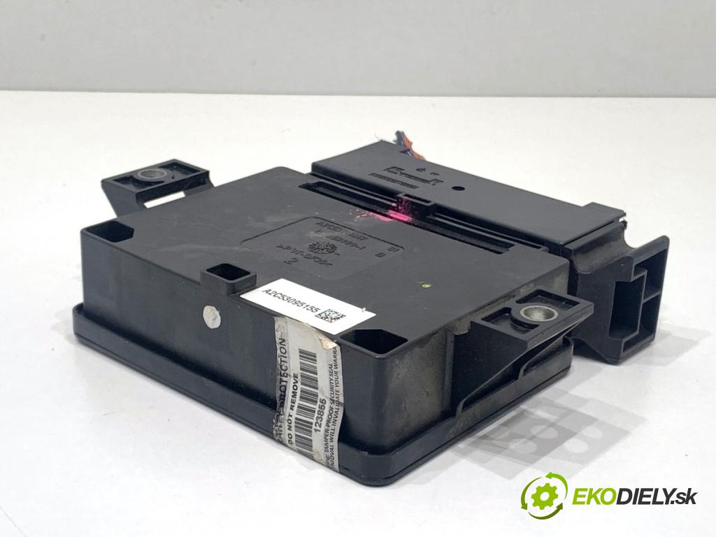 AUDI A5 8T coupe 2007 140 kW 2.7 TDI 2698 Modul brzdy ručnej brzdy 8K0907801C