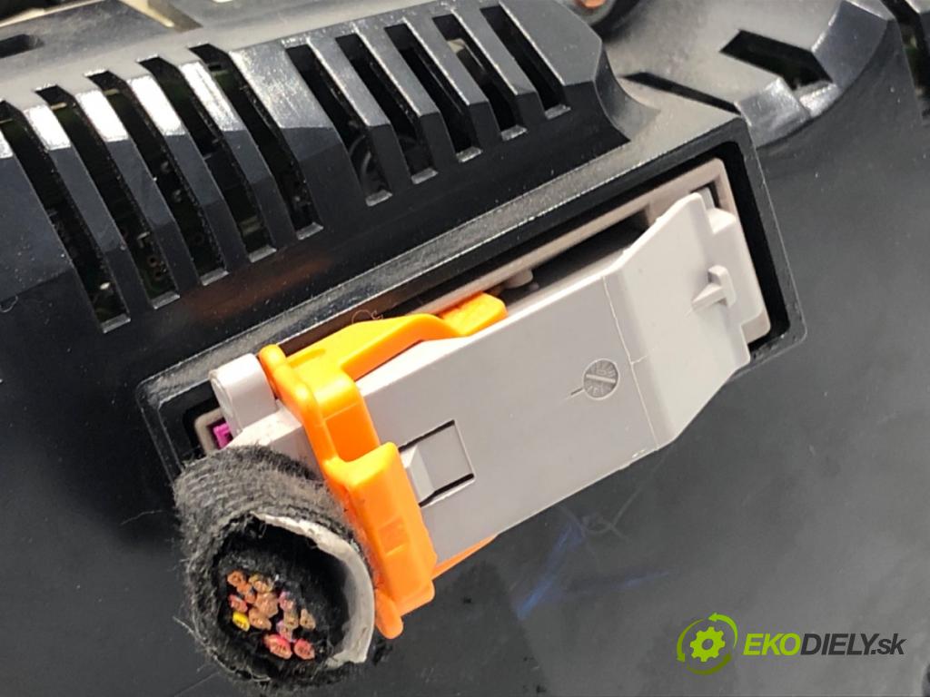 AUDI A5 8T coupe 2007 140 kW 2.7 TDI 2698 Prístrojovka 8T0920931A (Prístrojová doska)