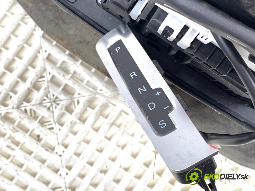 AUDI A5 8T coupe 2007 140 kW 2.7 TDI 2698 Kulisa 8K1713041F (Rýchlostná páka (kulisa))