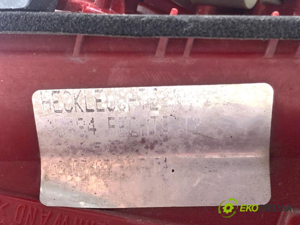 AUDI A5 8T coupe 2007 140 kW 2.7 TDI 2698 Svetlo zad pravá vnútorná 8T0945094 (Kľučka dverí ostatné)