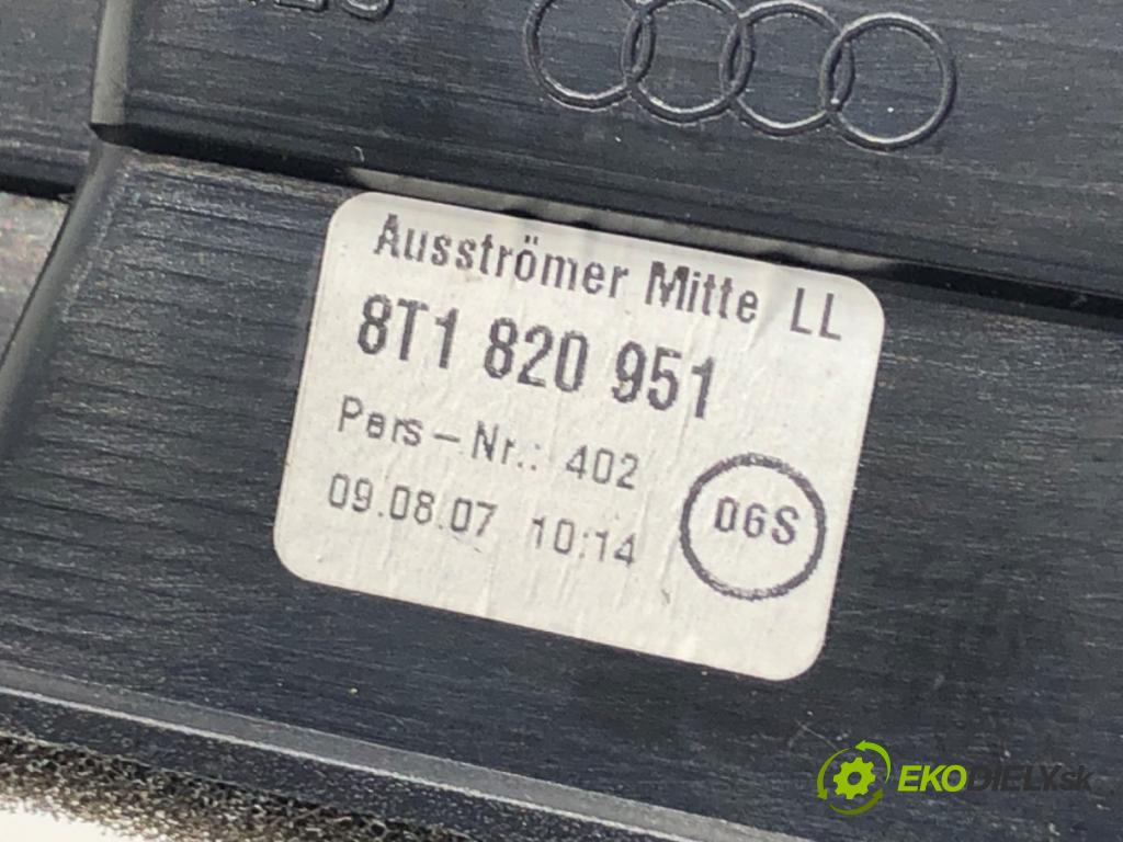 AUDI A5 8T coupe 2007 140 kW 2.7 TDI 2698 Mriežky kúrenia predný 8T1820951