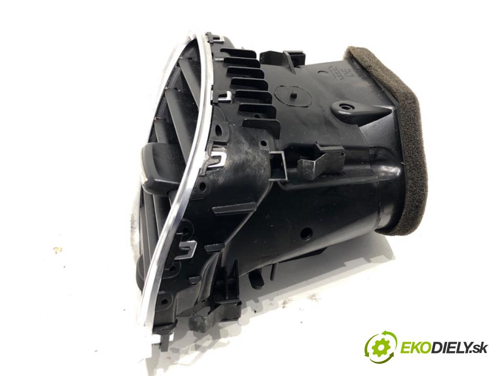 AUDI A5 8T coupe 2007 140 kW 2.7 TDI 2698 Mriežky kúrenia pravy predný 8T1820902