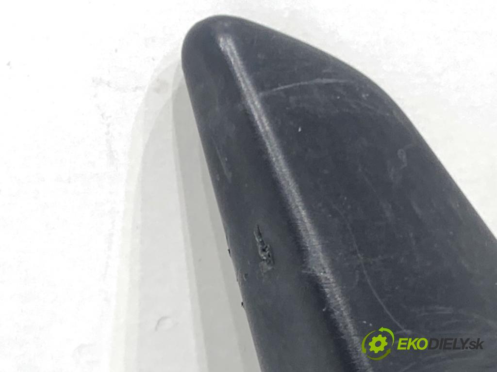 AUDI A5 8T coupe 2007 140 kW 2.7 TDI 2698 ANTENA 8T0035503E