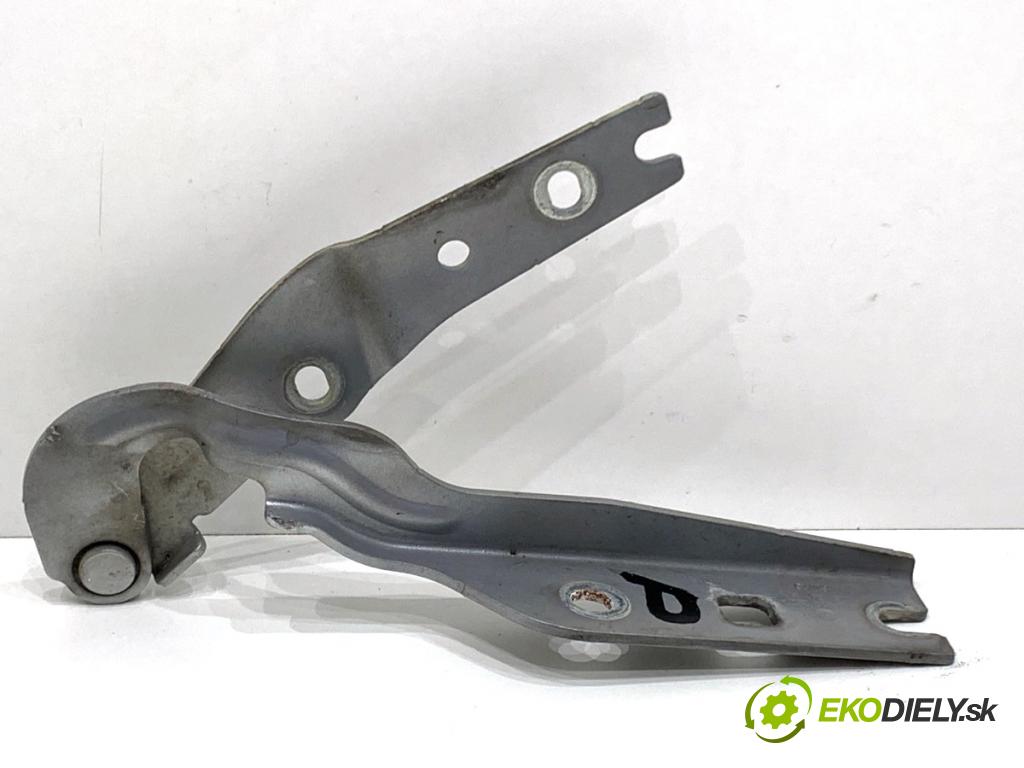 VW GOLF VII Kombi 2015 110 kW 2.0 TDI 1968 Záves kapoty pravy predný 5G0823302B