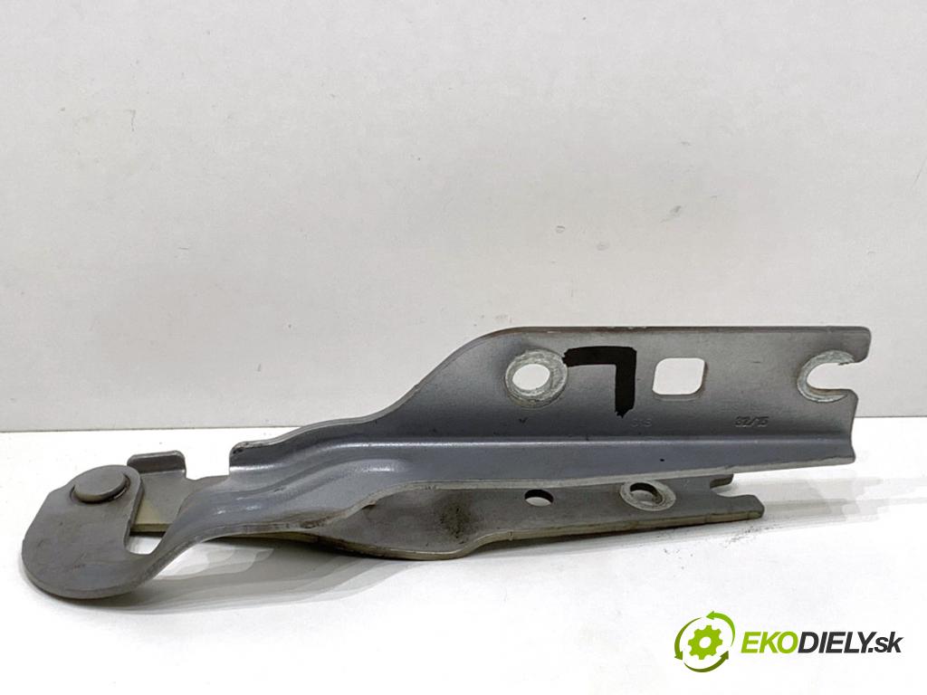 VW GOLF VII Kombi 2015 110 kW 2.0 TDI 1968 Záves kapoty ľavy predný 5G0823301B