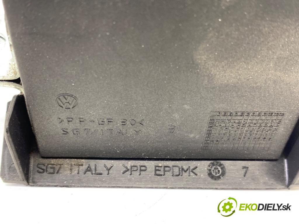 VW GOLF VII Kombi 2015 110 kW 2.0 TDI 1968 zámok dverí zad 5G0827505A