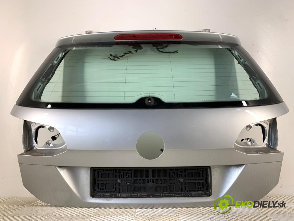 VW GOLF VII Kombi 2015 110 kW 2.0 TDI 1968 kapota zad LA7W