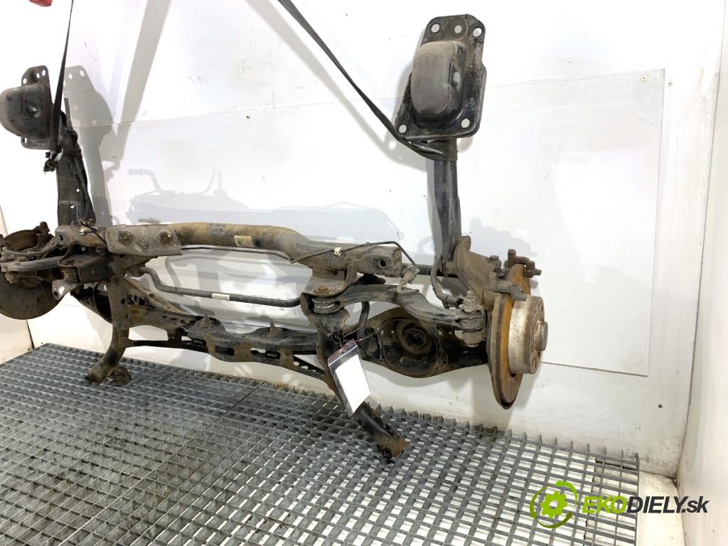 VW GOLF VII Kombi 2015 110 kW 2.0 TDI 1968 Výstuha zad 5Q0505315H