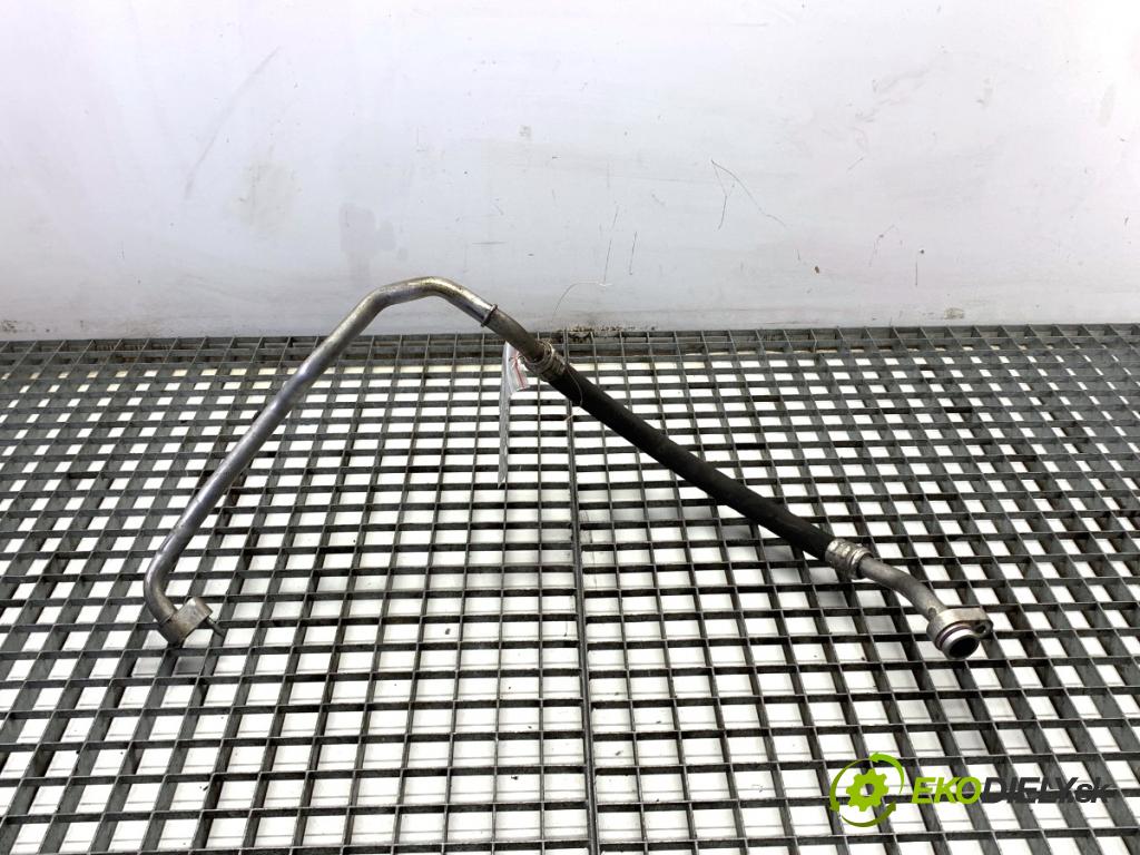 VW GOLF VII Kombi 2015 110 kW 2.0 TDI 1968 rúrka klimatizácie 5Q0820743M (Rúrka klimatizácie)