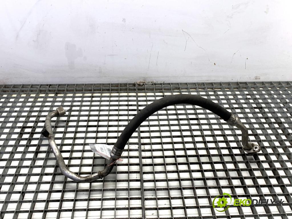 VW GOLF VII Kombi 2015 110 kW 2.0 TDI 1968 rúrka klimatizácie 5Q0820743M (Rúrka klimatizácie)