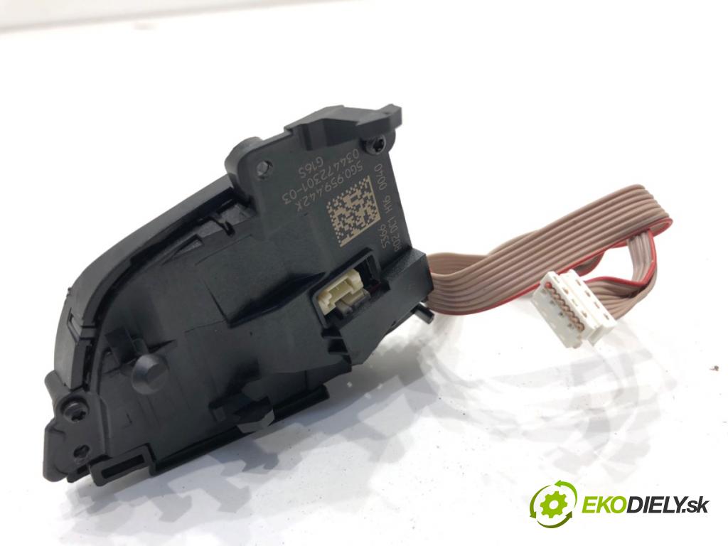 VW GOLF VII Kombi 2015 110 kW 2.0 TDI 1968 přepínač volantu 5G0959442K (Páčky pod volantem)