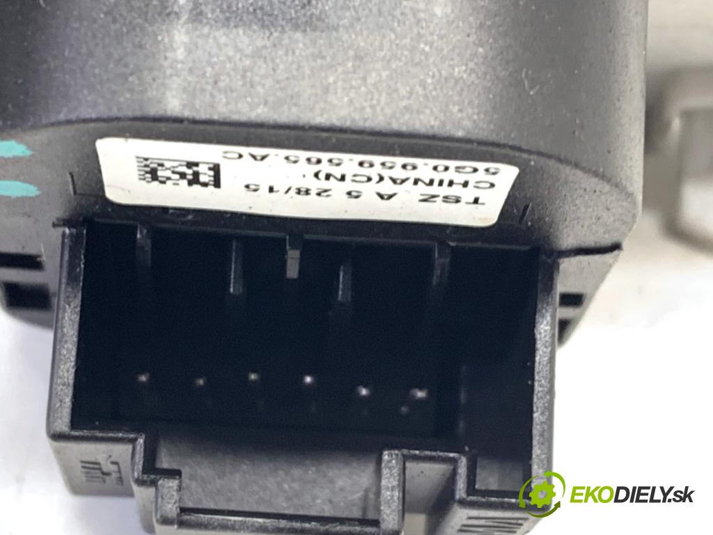 VW GOLF VII Kombi 2015 110 kW 2.0 TDI 1968 Prepínač nastavenia spätných zrkadiel 5G0959565AC (Prepínacie páčky pod volantom)