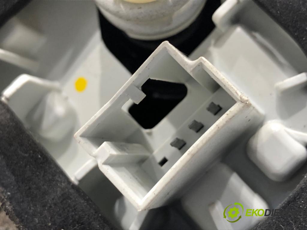 VW GOLF VII Kombi 2015 110 kW 2.0 TDI 1968 Svetlo pravy zad 5G9945096C